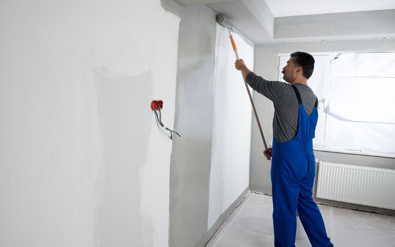 Choosing the Right Handyman: Your Guide to Seamless Repairs and Ongoing Maintenance